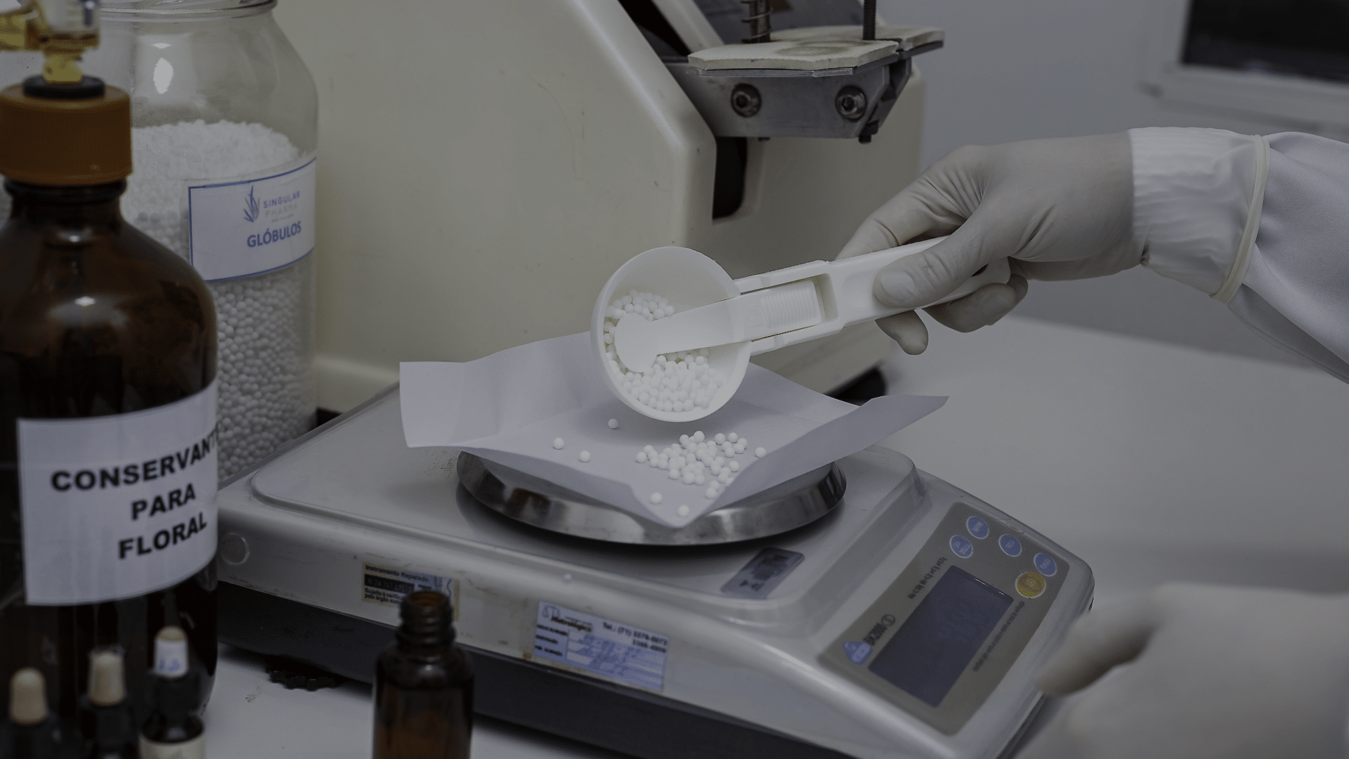 Ilustração para o artigo: LABORATÓRIOS SINGULAR PHARMA: saiba mais sobre a estrutura, qualidade e atuação da Singular na produção de manipulados.
