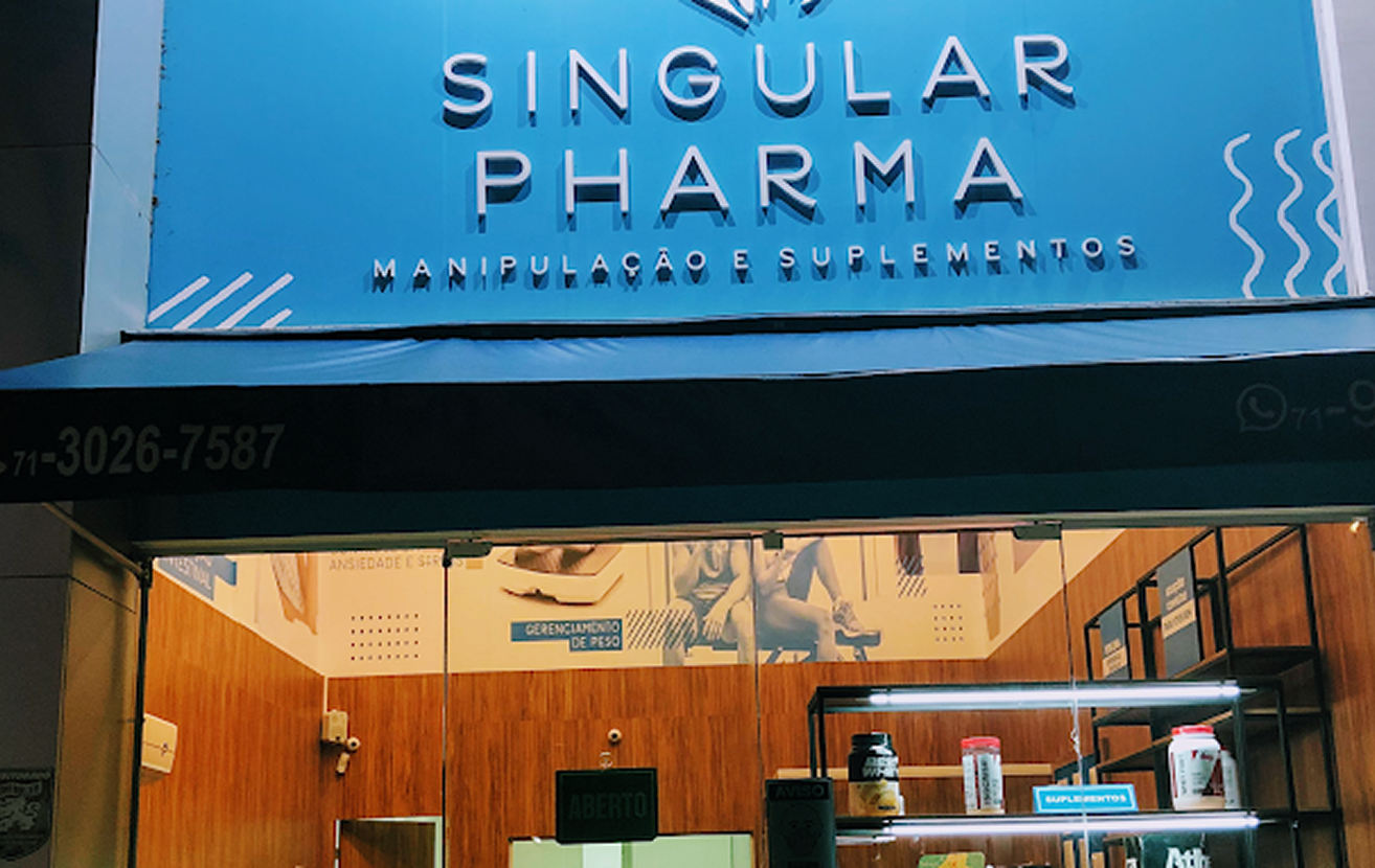 Fachada da unidade Singular Pharma em Lauro de Freitas